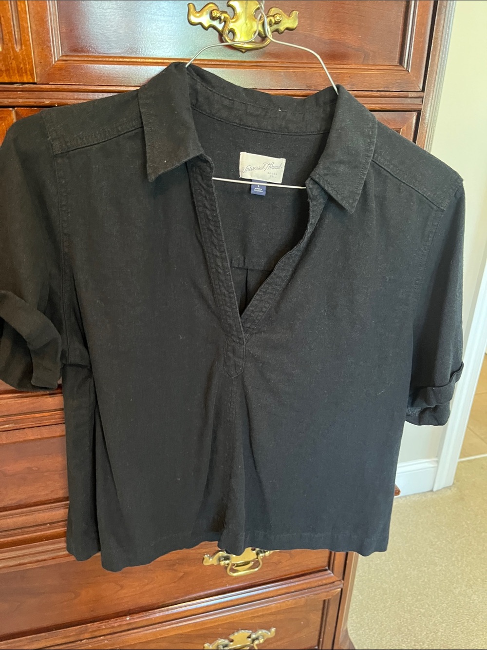 Universal Thread Black V-Neck Collared Short Sleeve Blouse
